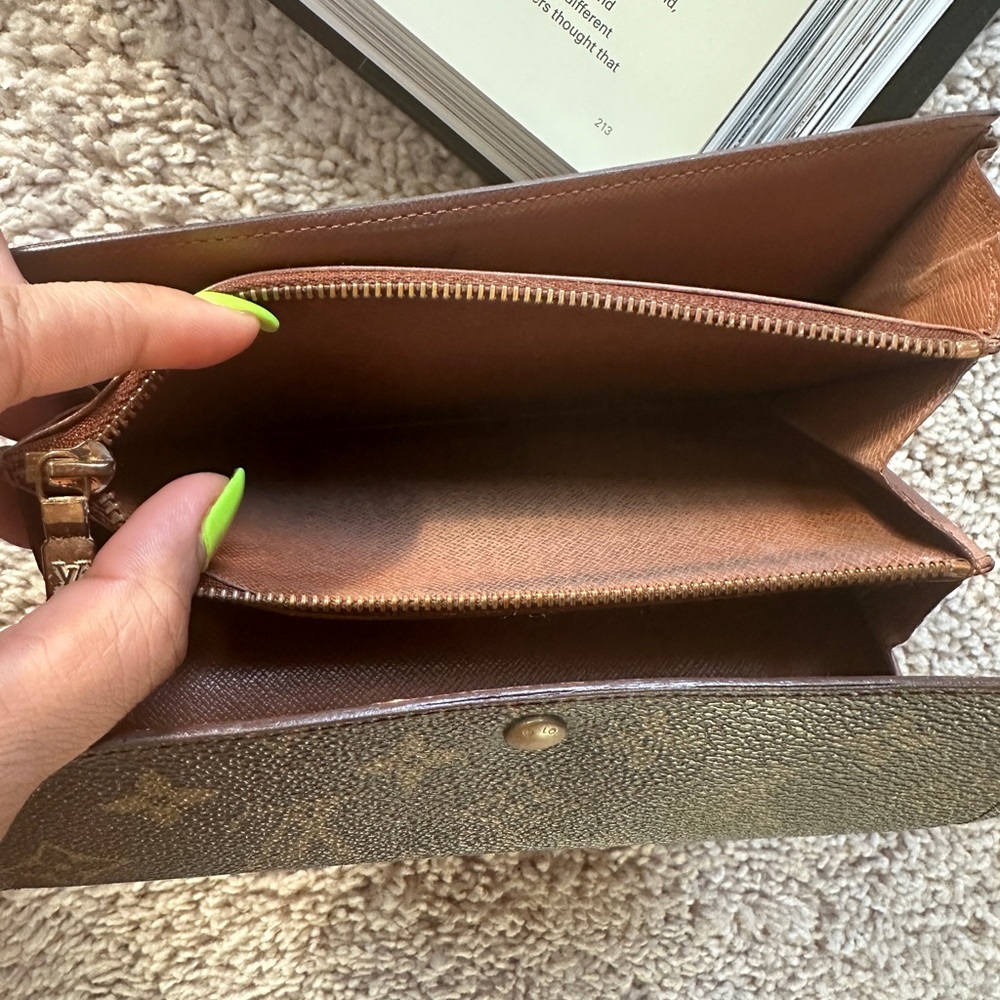 Authentic Louis Vuitton Monogram Portefeuille Sarah Long Wallet - Picture 5 of 16